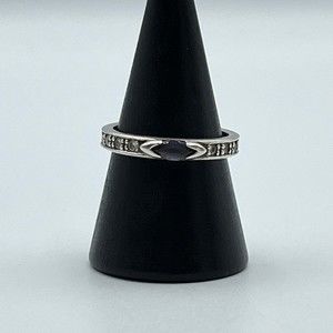 Vintage sterling silver and amethyst 925 dainty band Ring